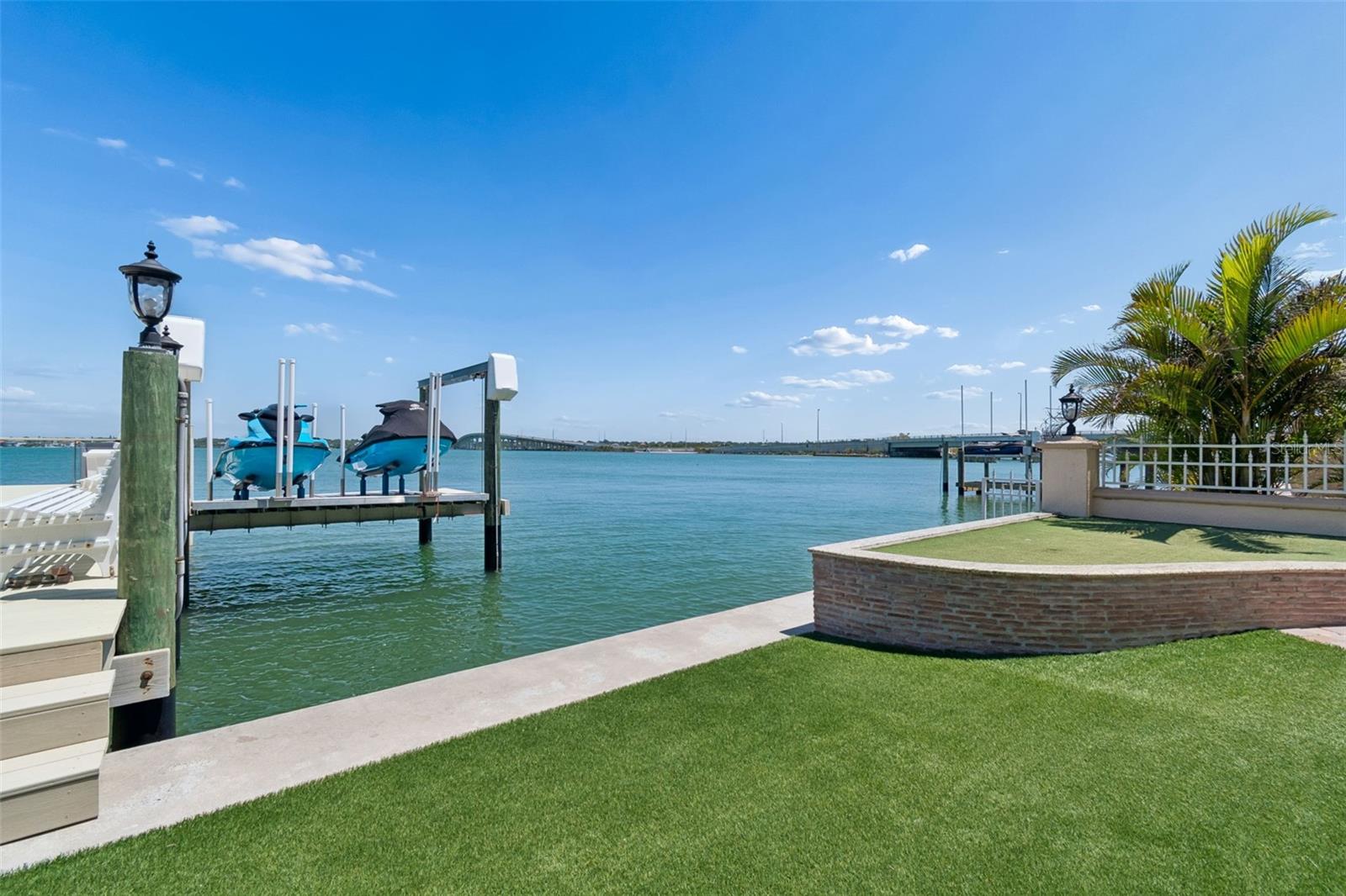 1203 BAY DR, BELLEAIR BEACH, FL, 33786