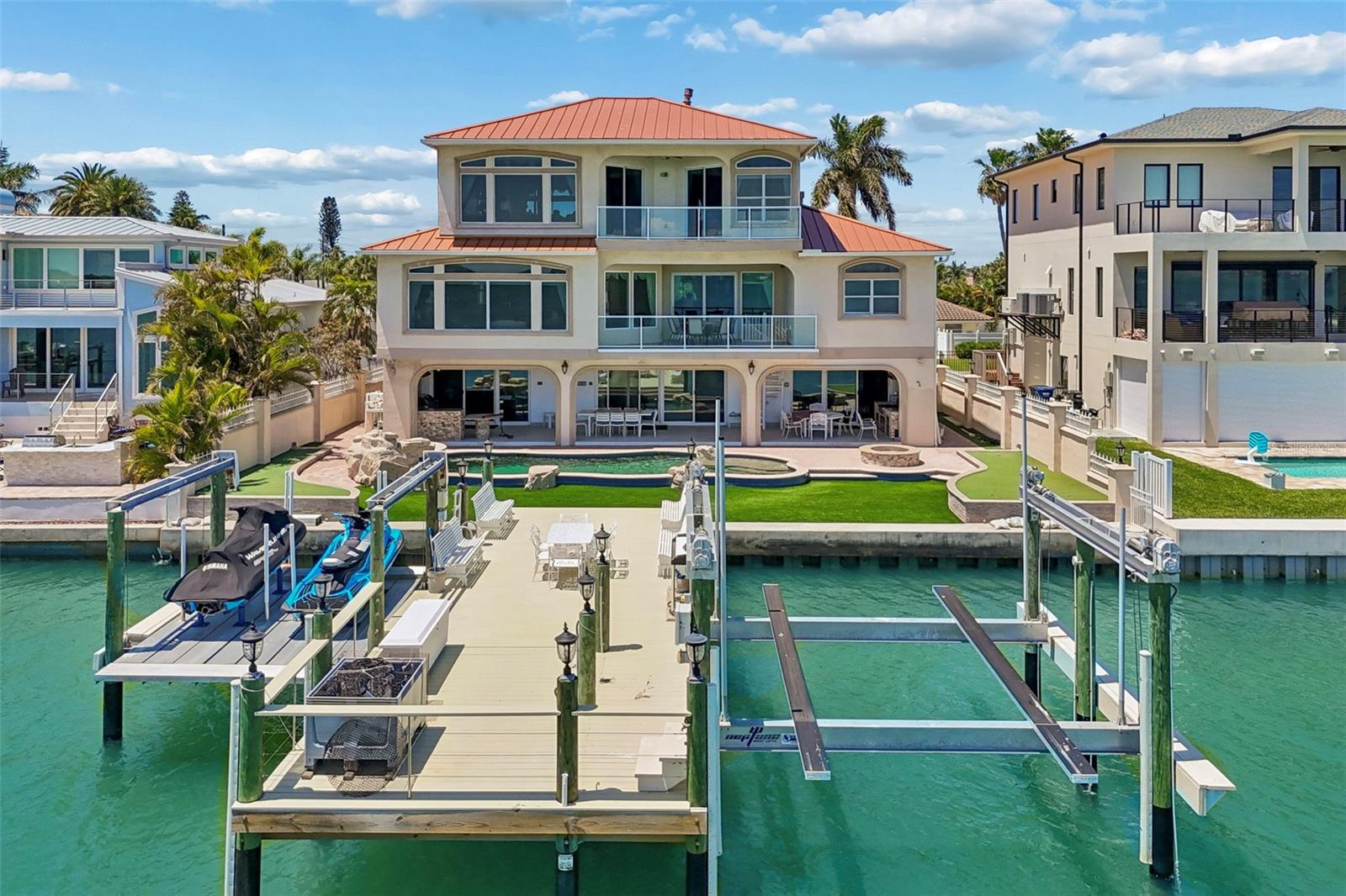 1203 BAY DR, BELLEAIR BEACH, FL, 33786