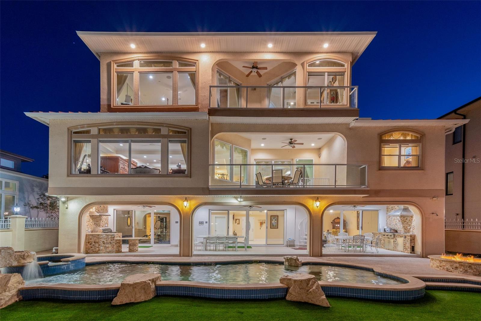 1203 BAY DR, BELLEAIR BEACH, FL, 33786