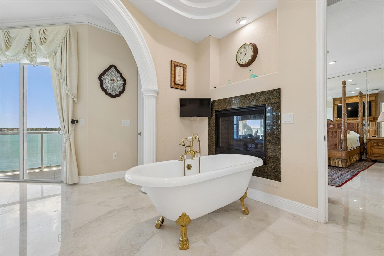 1203 BAY DR, BELLEAIR BEACH, FL, 33786