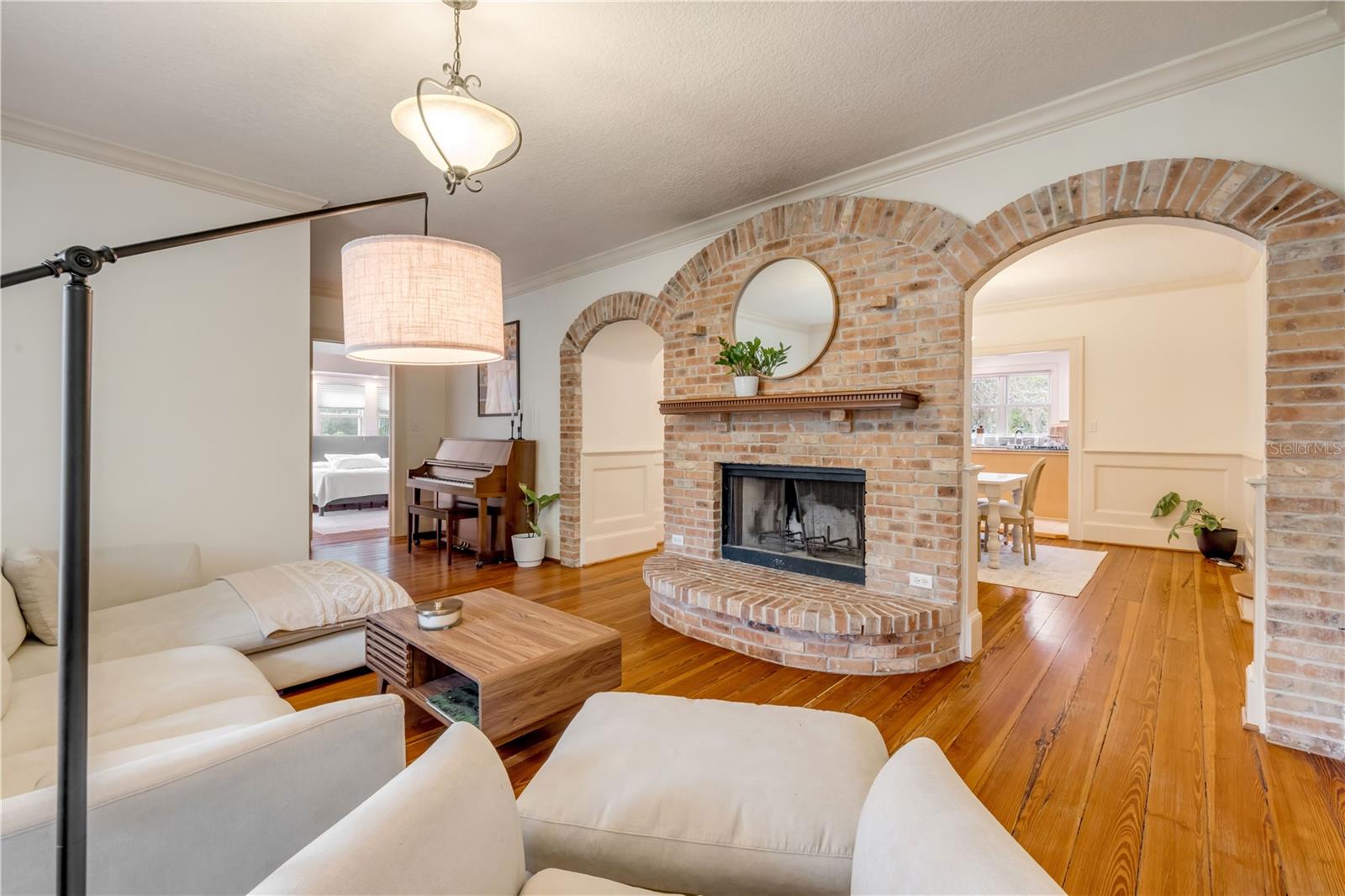 417 W MINNESOTA AVE, DELAND, FL, 32720