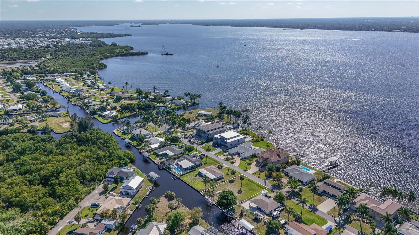 116 E NORTH SHORE AVE, NORTH FORT MYERS, FL, 33917