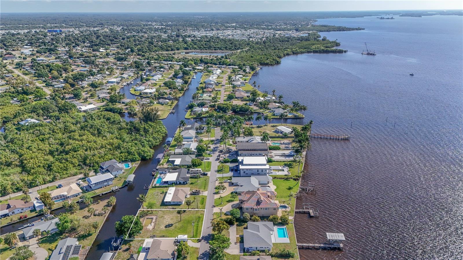 116 E NORTH SHORE AVE, NORTH FORT MYERS, FL, 33917