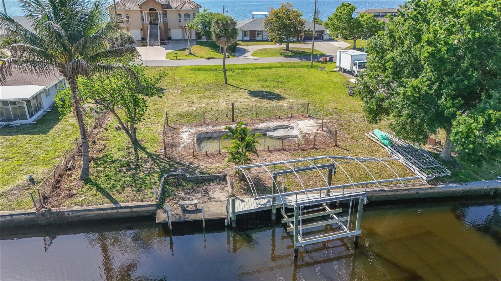 116 E NORTH SHORE AVE, NORTH FORT MYERS, FL, 33917