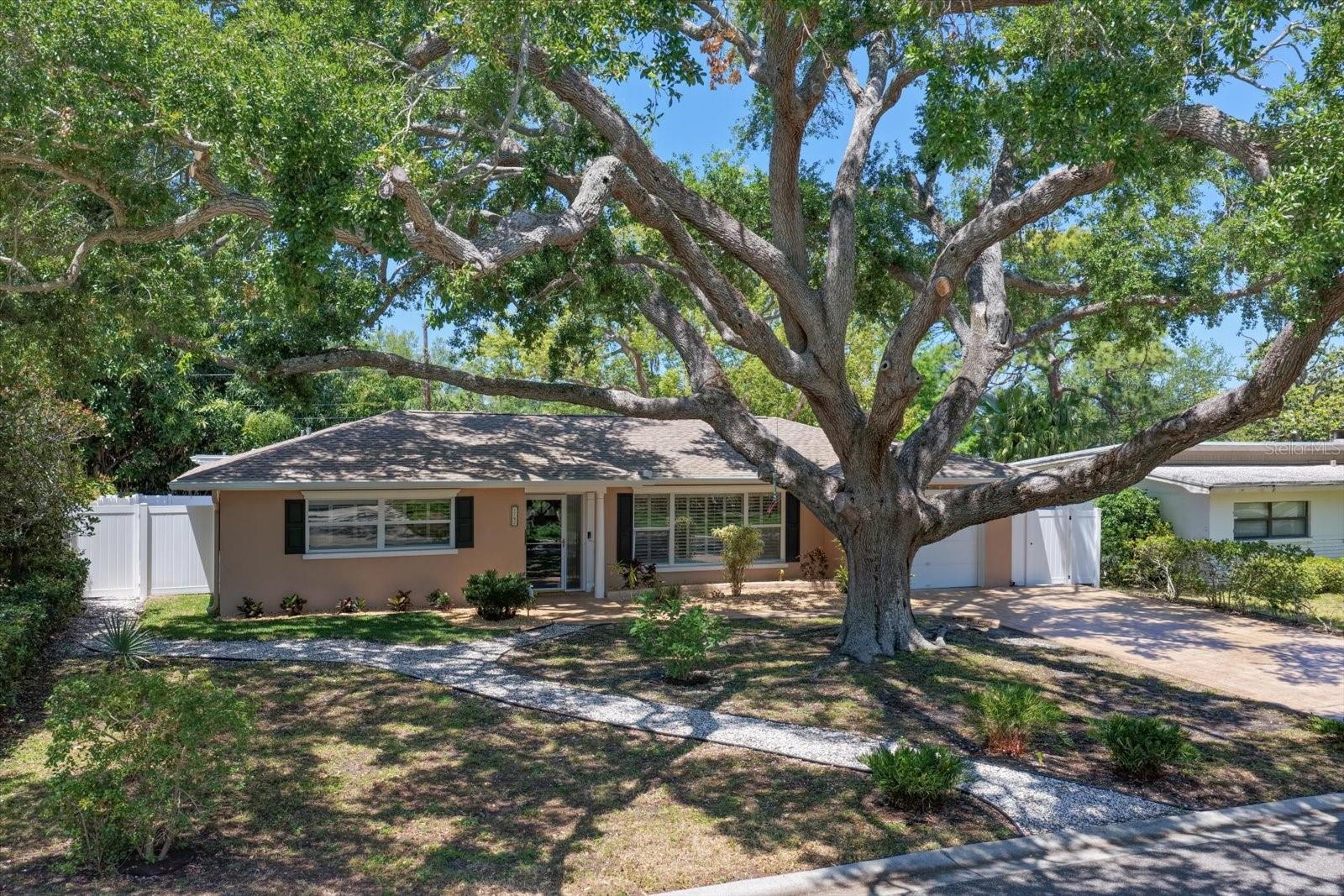 1702 MEREDITH LN, BELLEAIR, FL, 33756