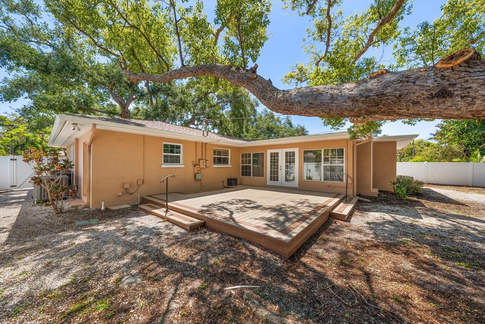 1702 MEREDITH LN, BELLEAIR, FL, 33756