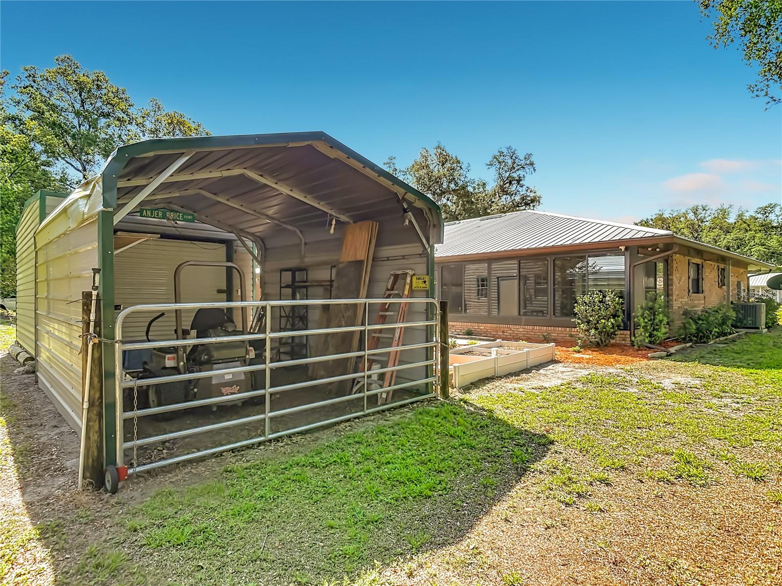 17819 PALM ST, UMATILLA, FL, 32784