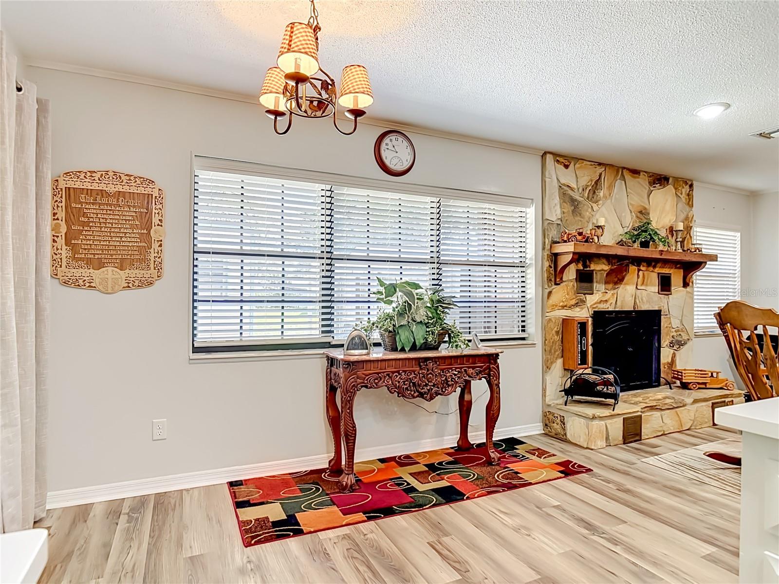 17819 PALM ST, UMATILLA, FL, 32784