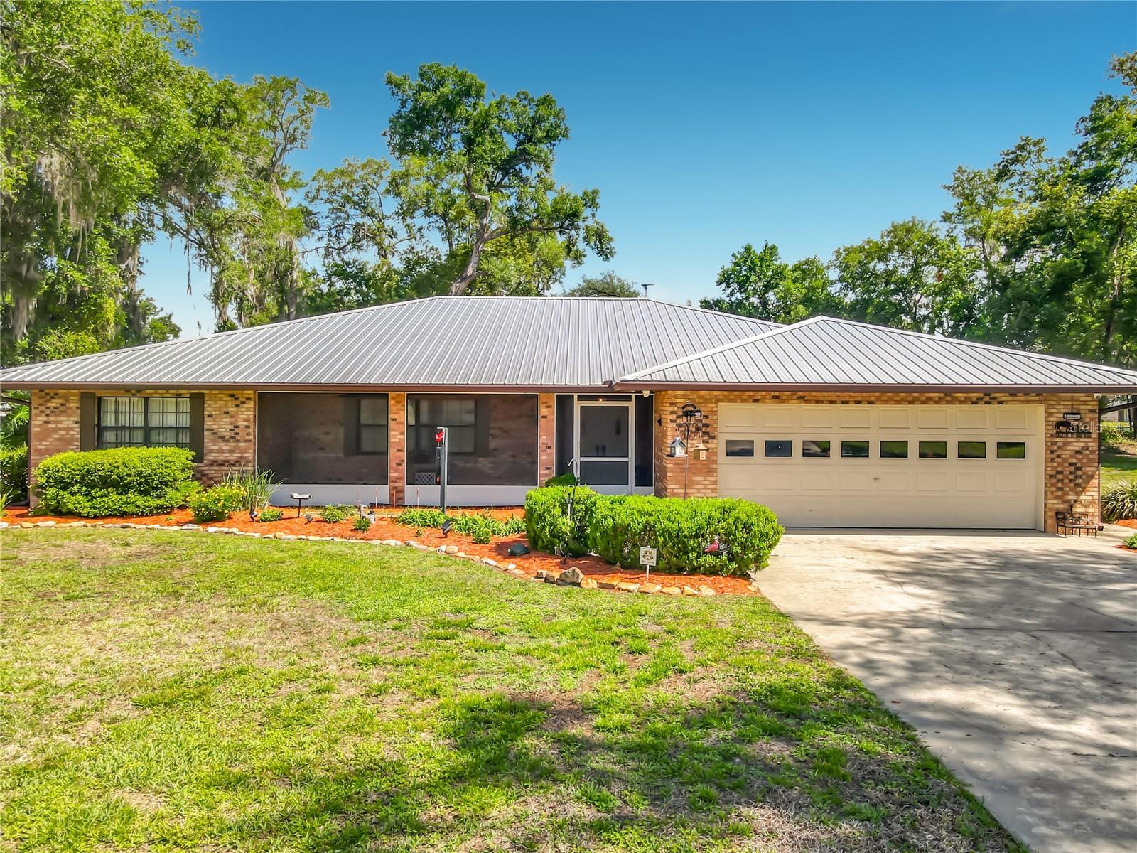 17819 PALM ST, UMATILLA, FL, 32784