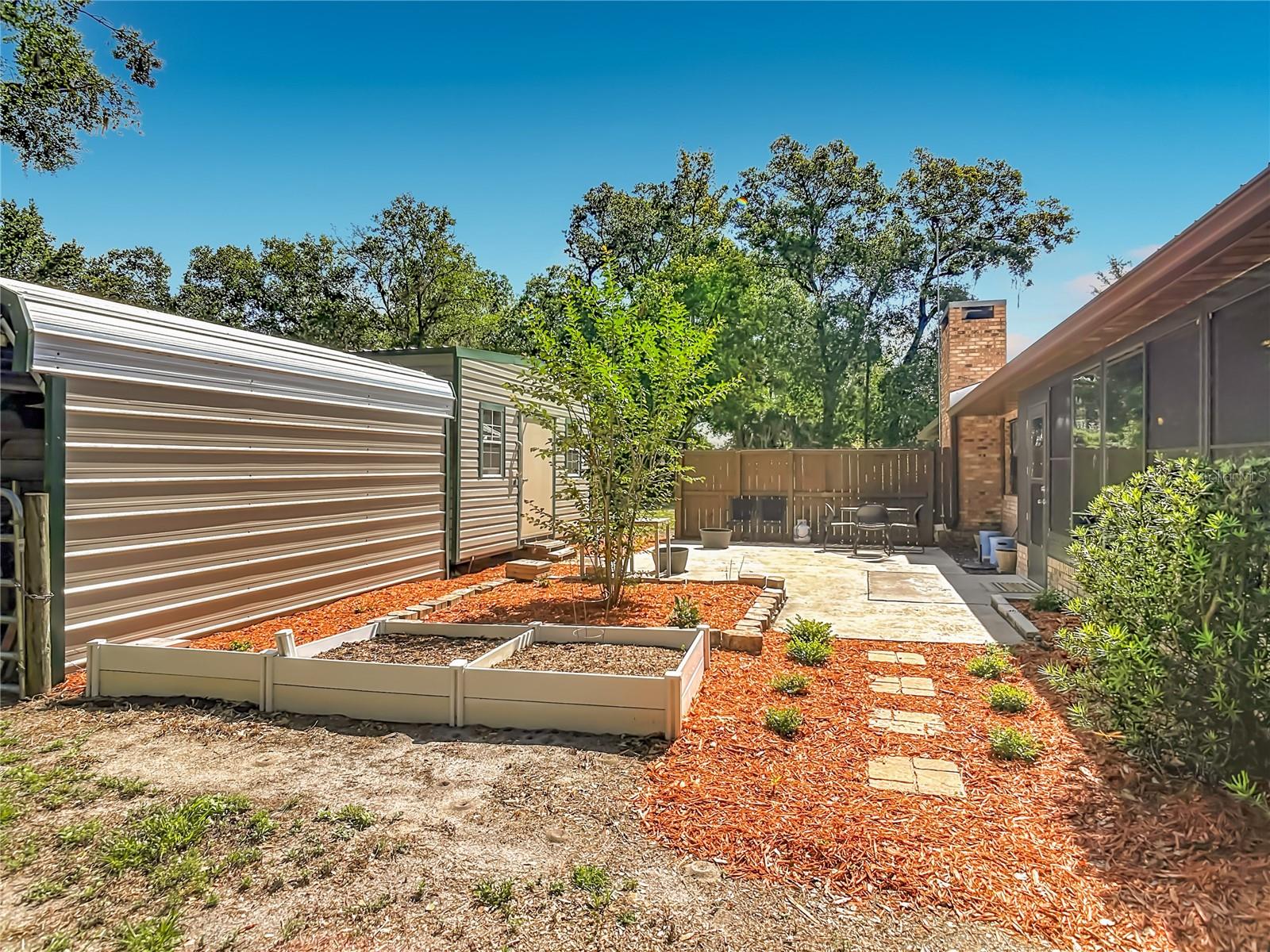 17819 PALM ST, UMATILLA, FL, 32784