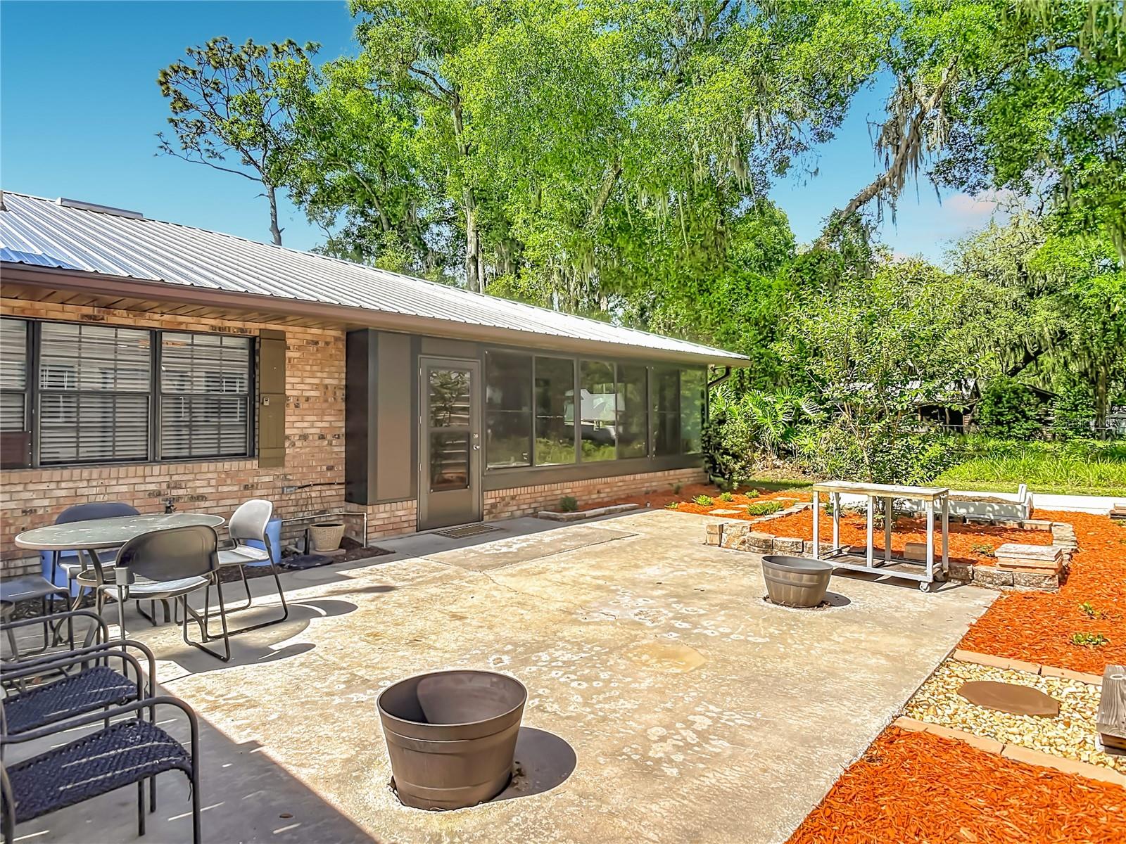 17819 PALM ST, UMATILLA, FL, 32784