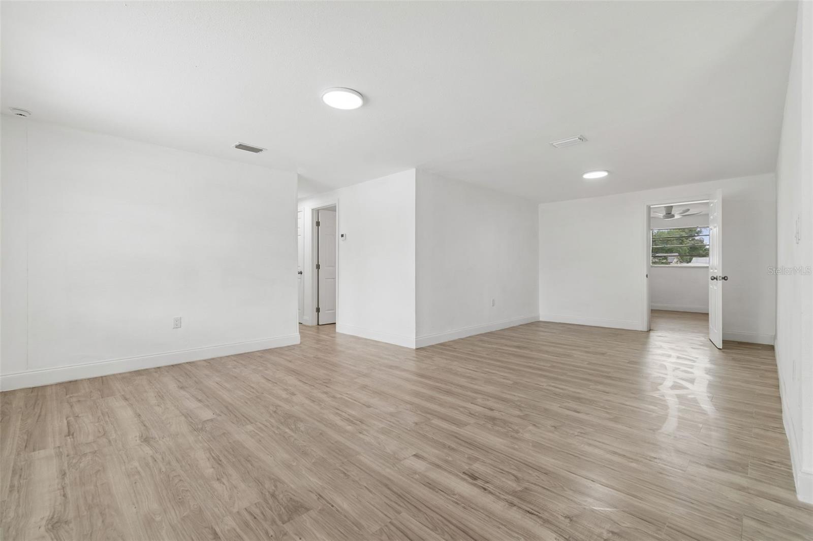 3706 BEECHWOOD BLVD, TAMPA, FL, 33619