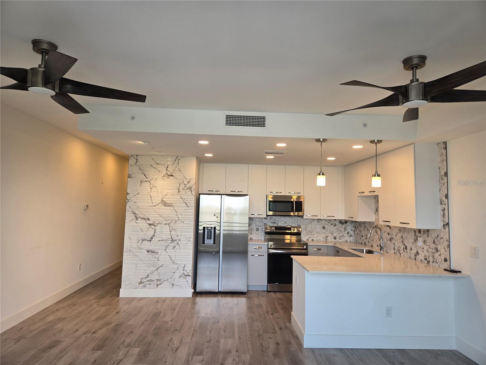 1703 N TAMIAMI TRL #B504, SARASOTA, FL, 34234