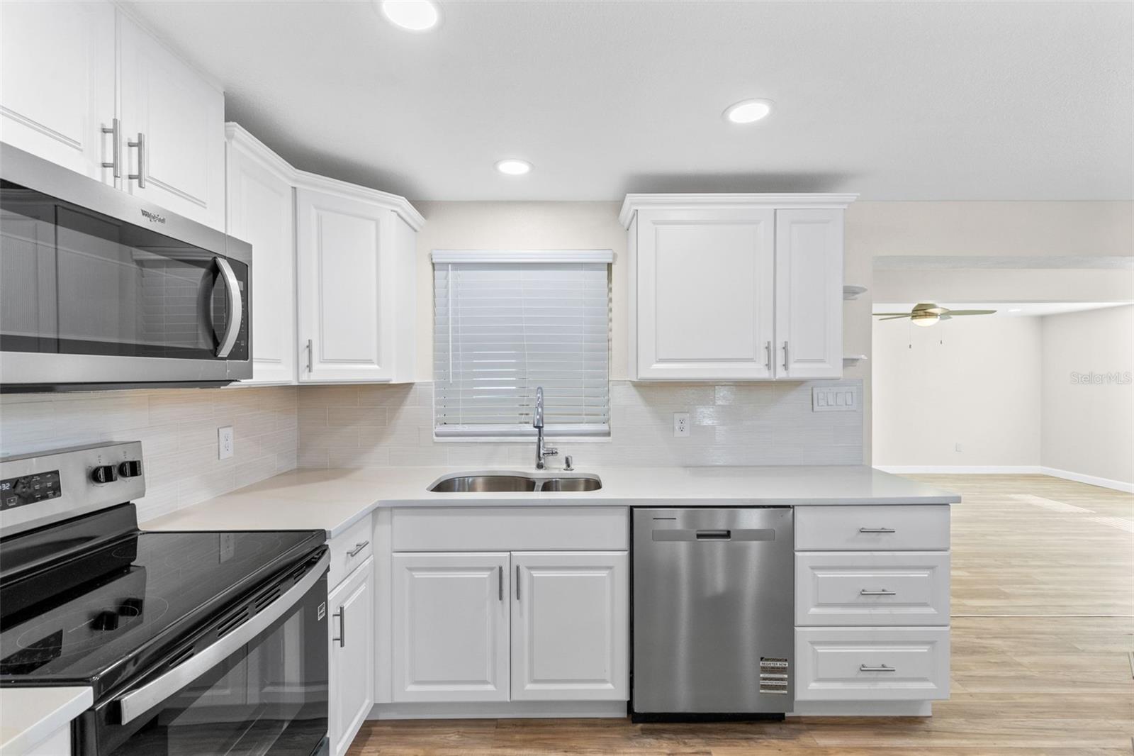 904 HAWAII DR, OCOEE, FL, 34761