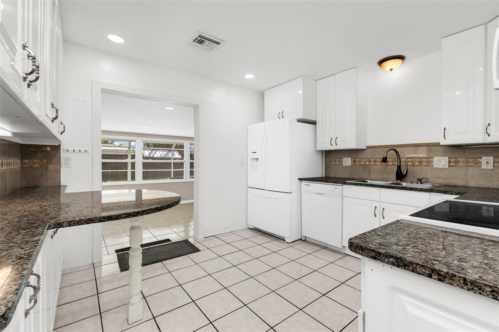 2209 WOODMERE RD, VENICE, FL, 34293