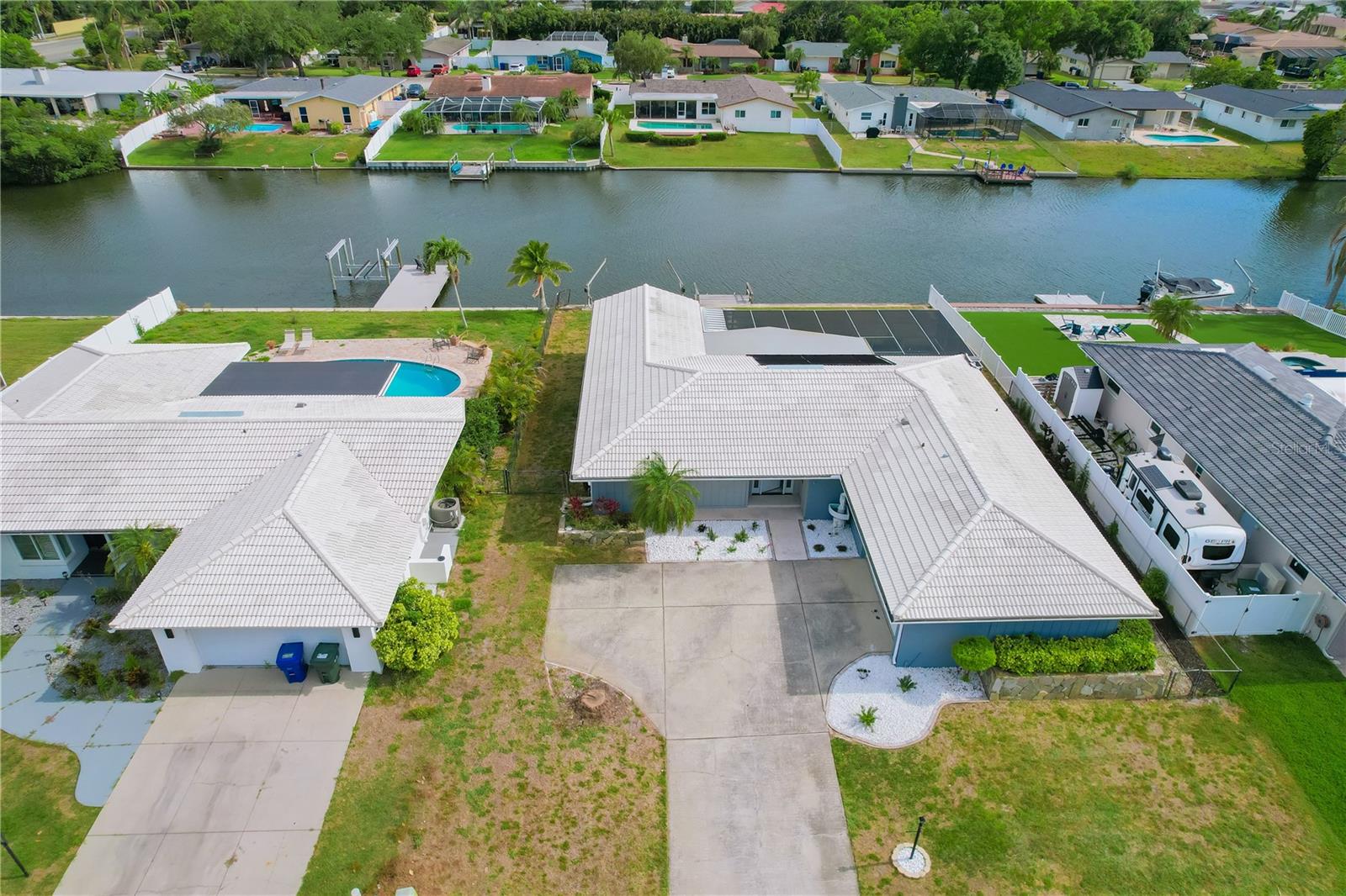 2187 WATERSIDE DR, CLEARWATER, FL, 33764