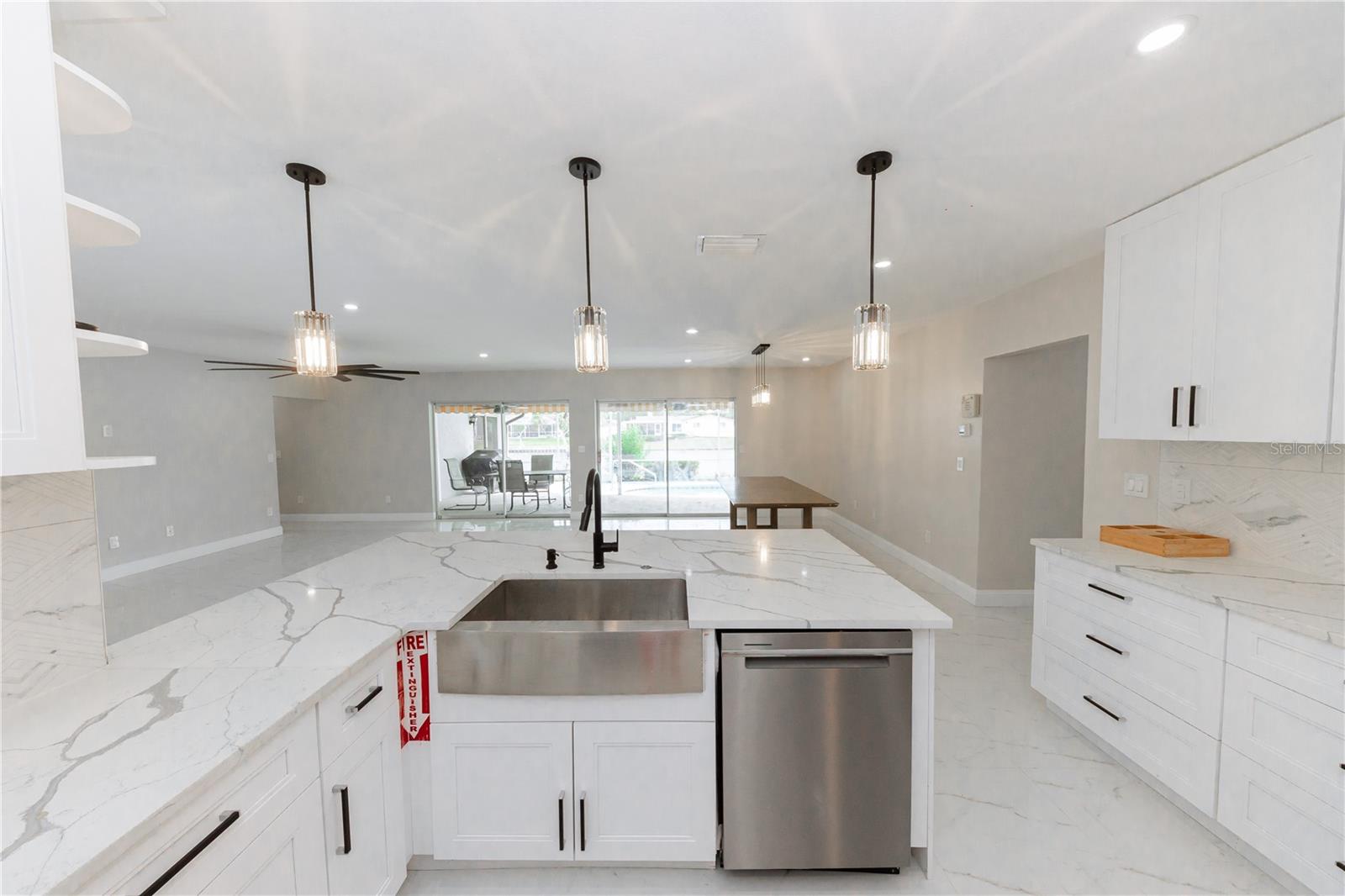2187 WATERSIDE DR, CLEARWATER, FL, 33764