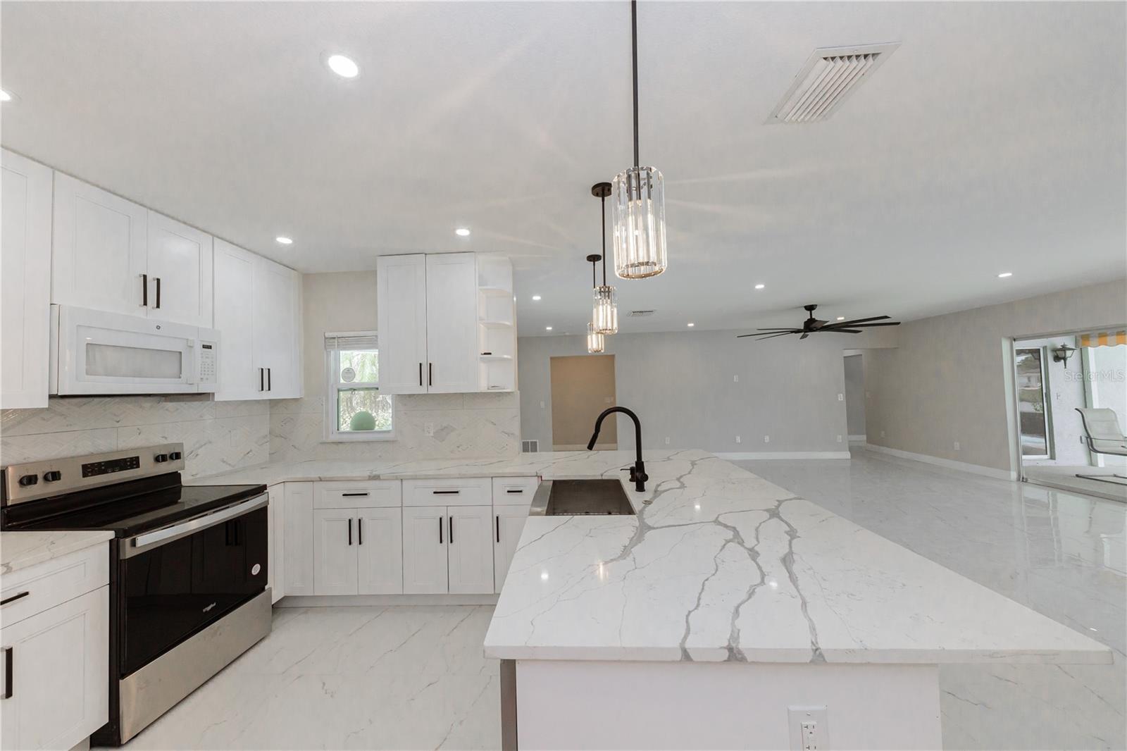 2187 WATERSIDE DR, CLEARWATER, FL, 33764