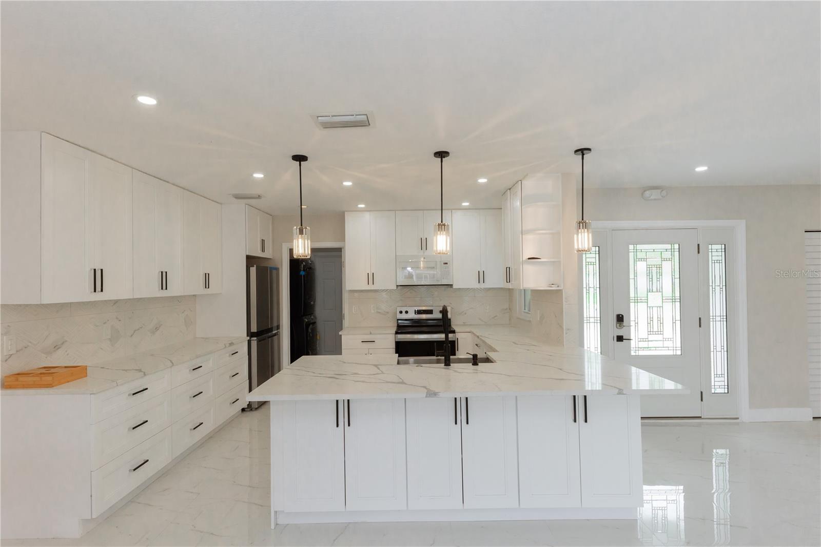 2187 WATERSIDE DR, CLEARWATER, FL, 33764