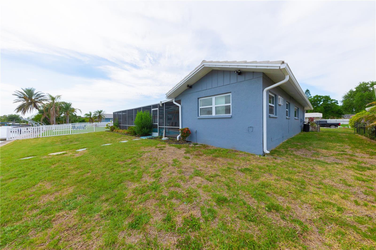 2187 WATERSIDE DR, CLEARWATER, FL, 33764