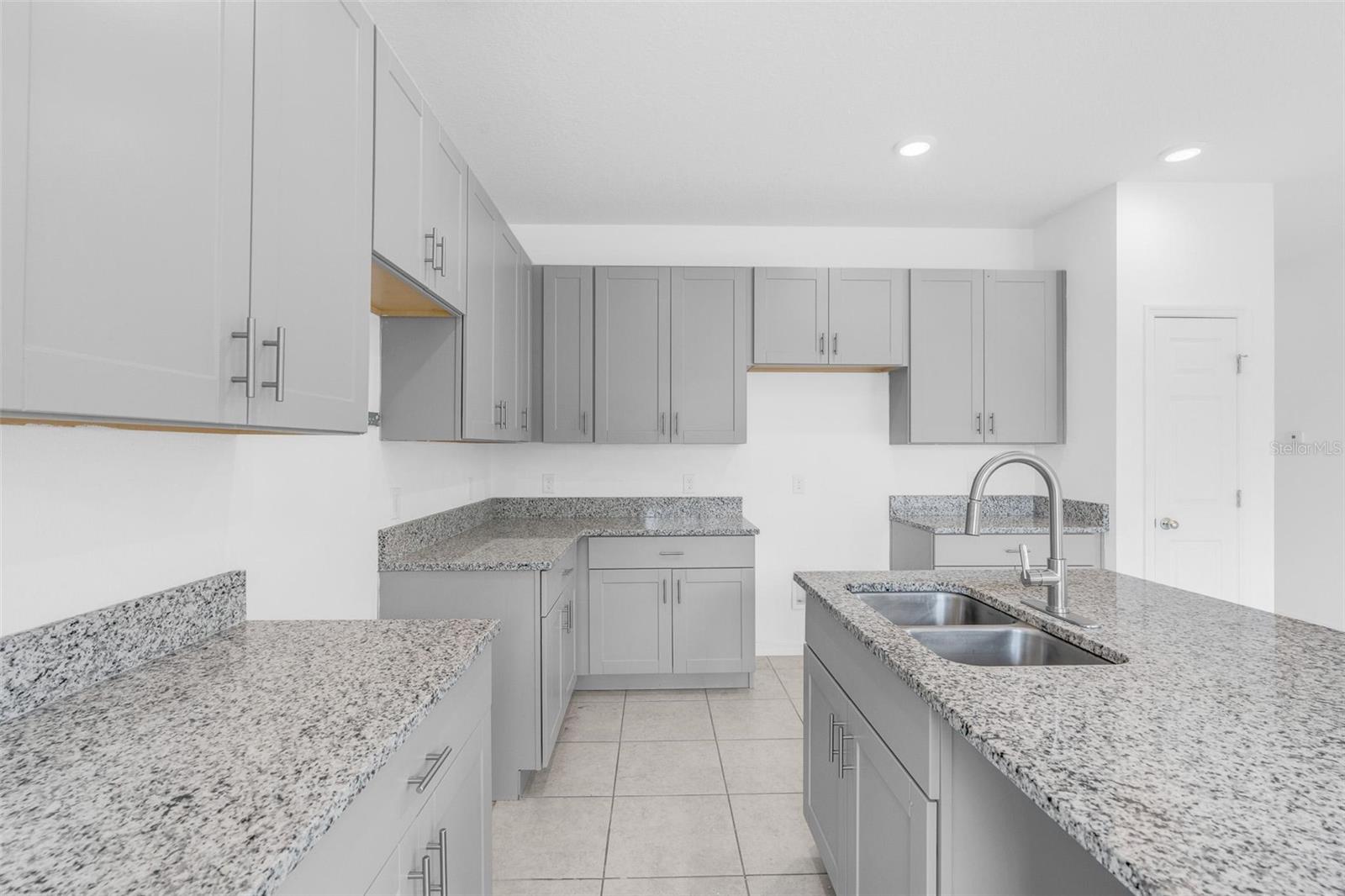 663 FAIRVIEW AVE, HAINES CITY, FL, 33844