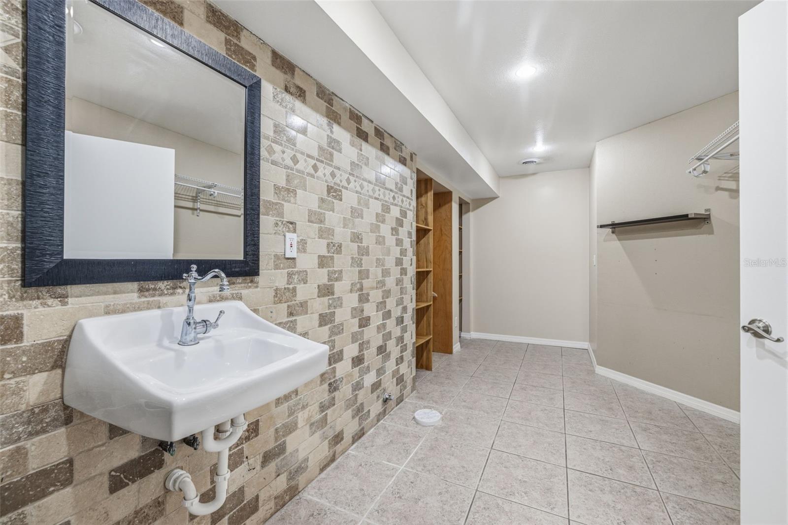 1591 MAC CHARLES CT, DUNEDIN, FL, 34698