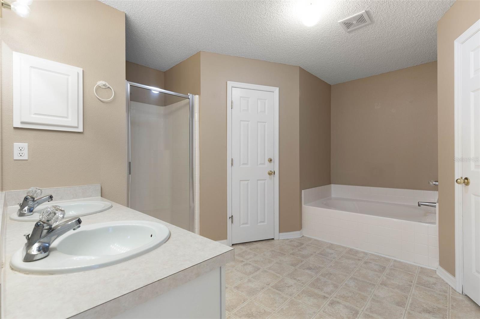 84 BRUNSWICK LN, PALM COAST, FL, 32137