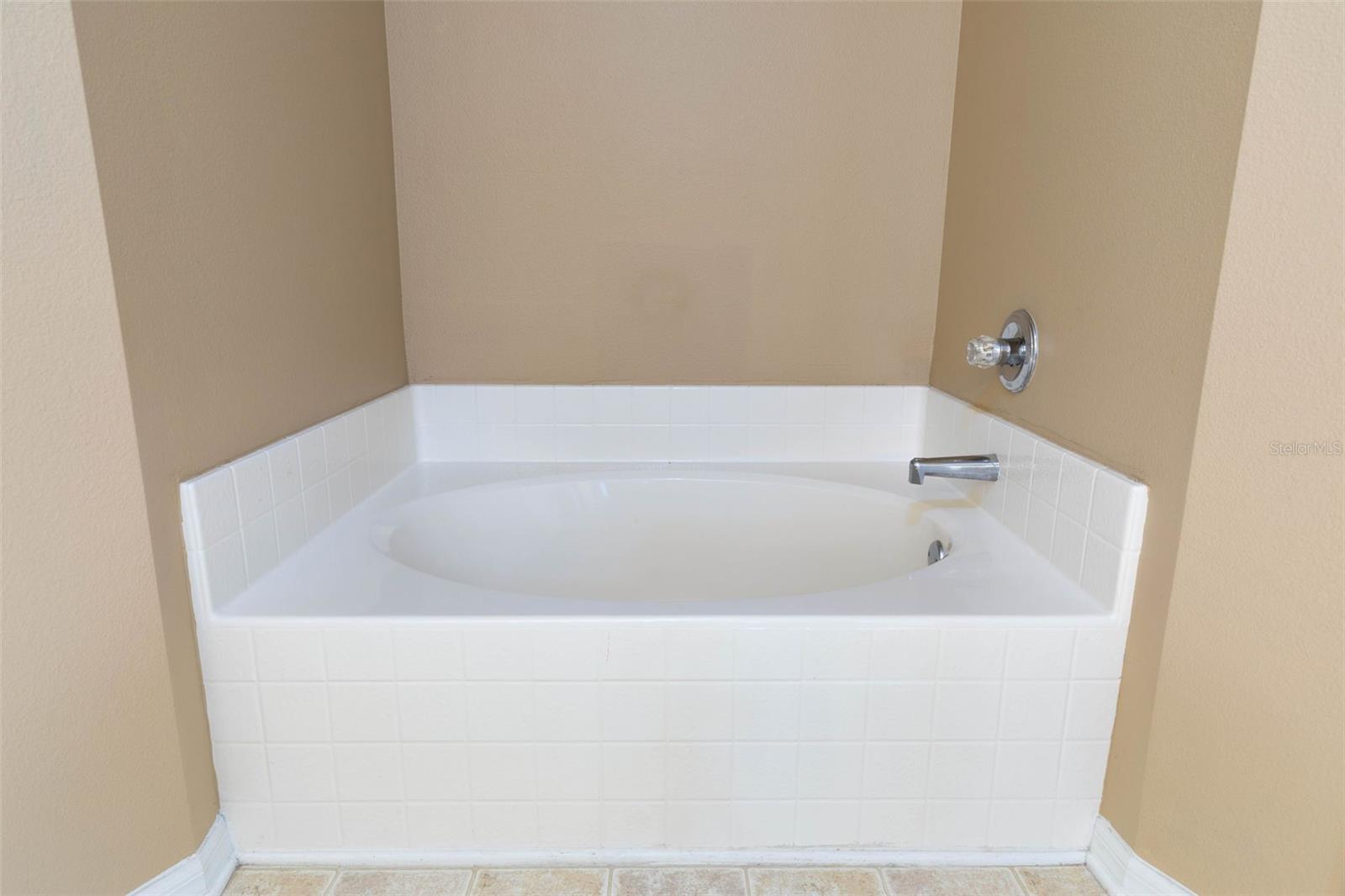 84 BRUNSWICK LN, PALM COAST, FL, 32137