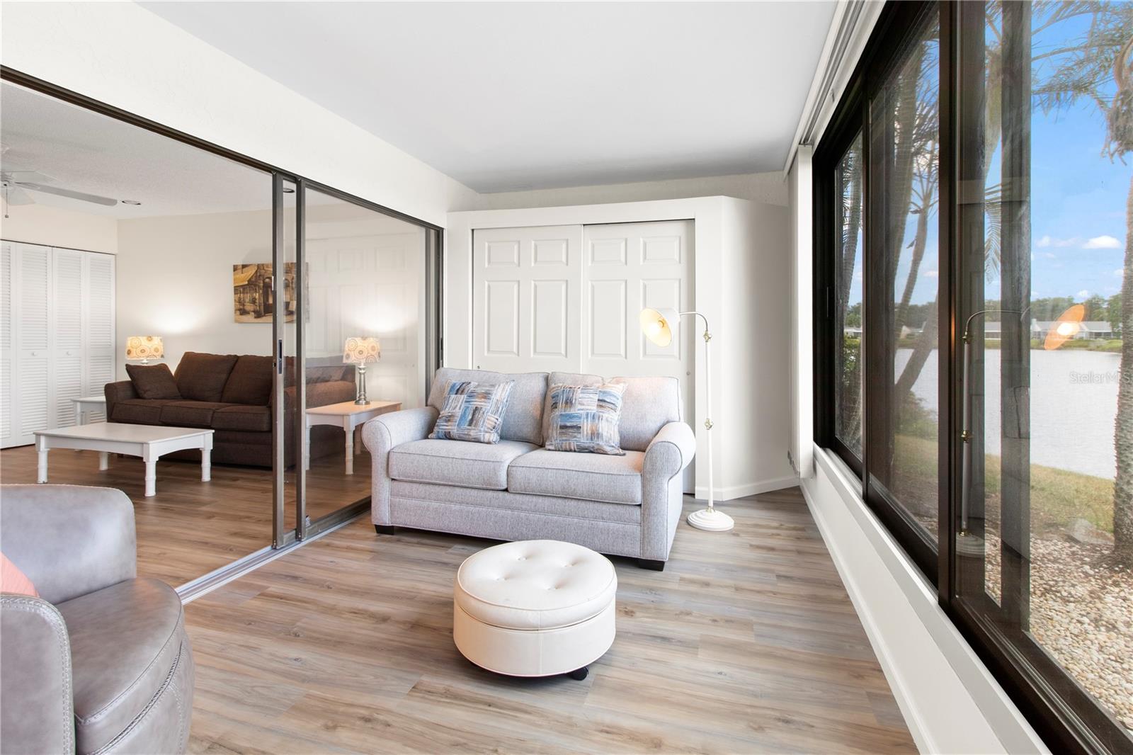 220 LAKEWOOD DR, BRADENTON, FL, 34210