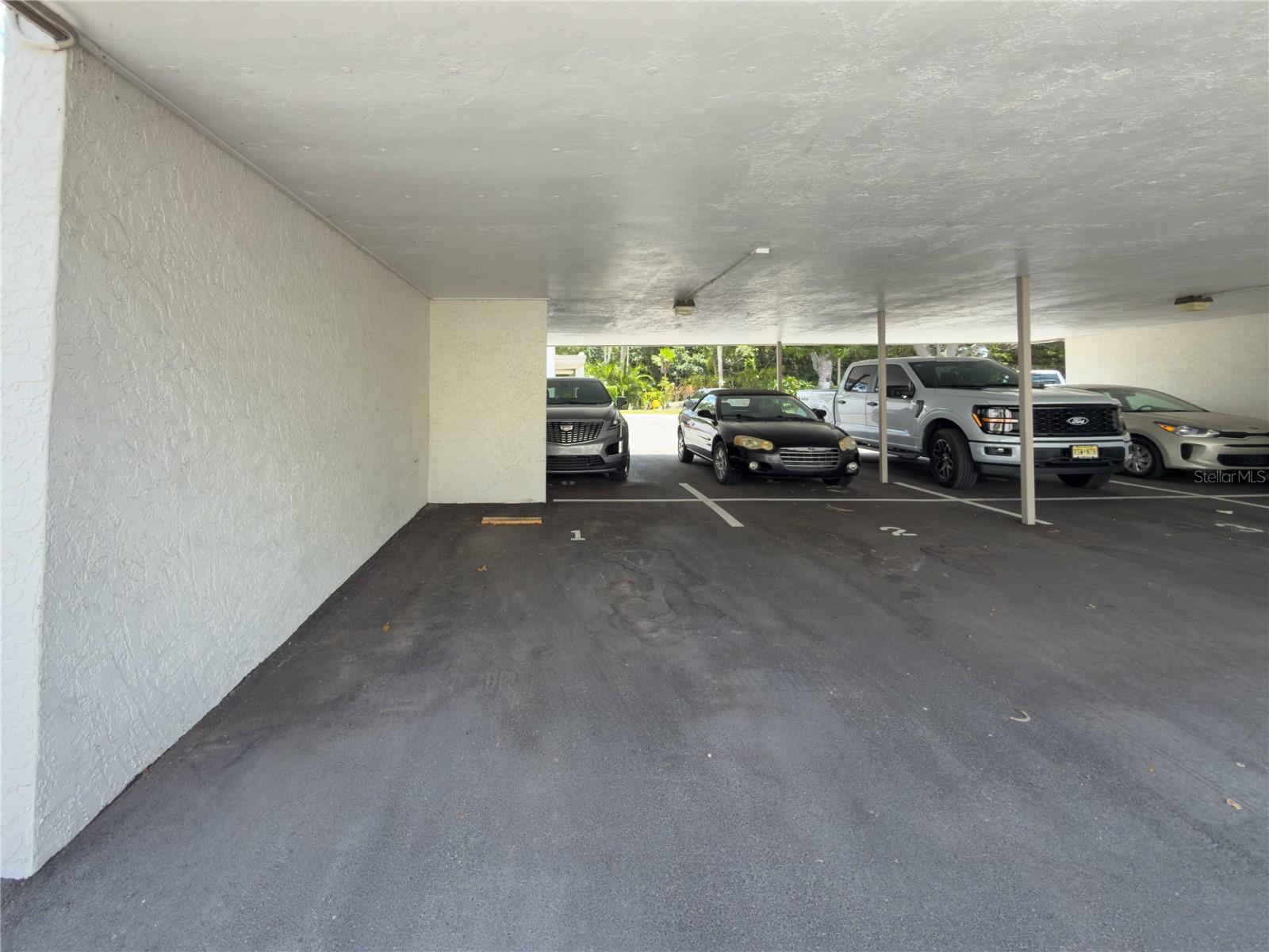 220 LAKEWOOD DR, BRADENTON, FL, 34210