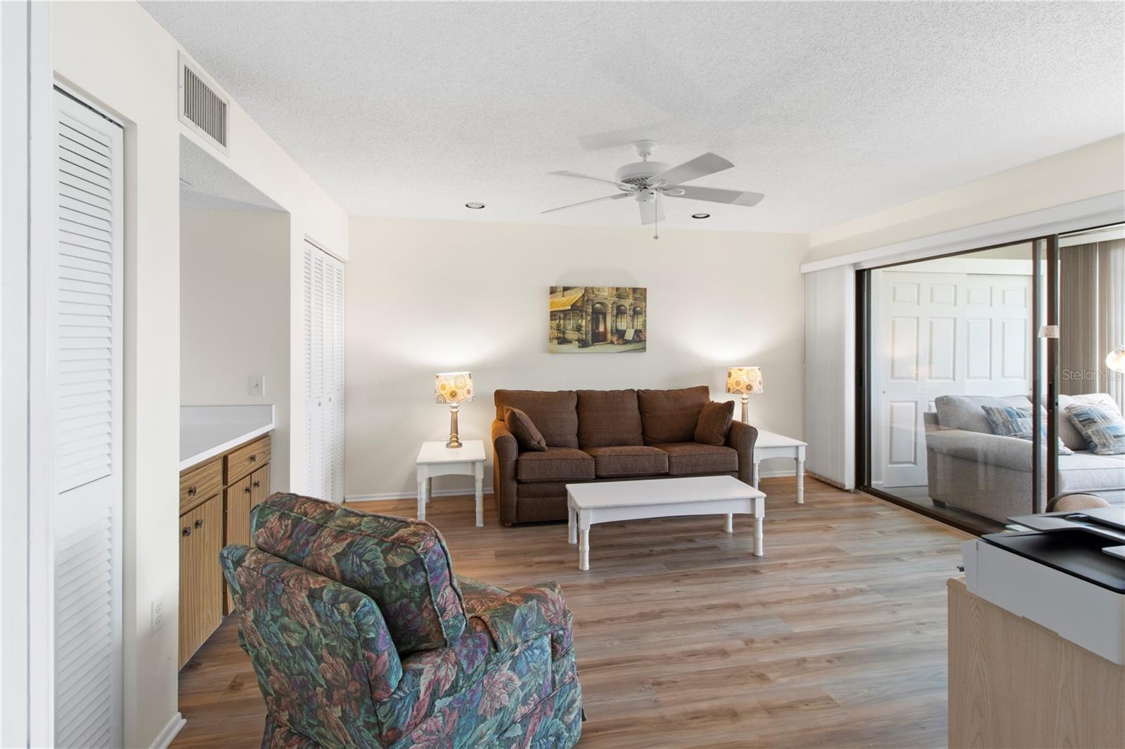 220 LAKEWOOD DR, BRADENTON, FL, 34210