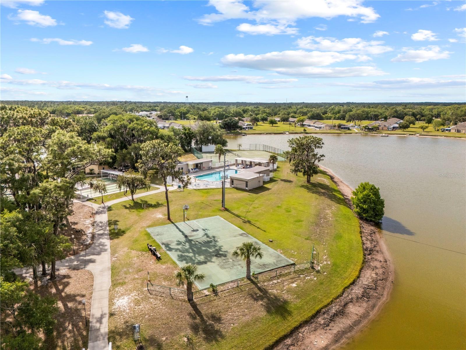 4209 CLUB CIR, LAKESHORE, FL, 33854