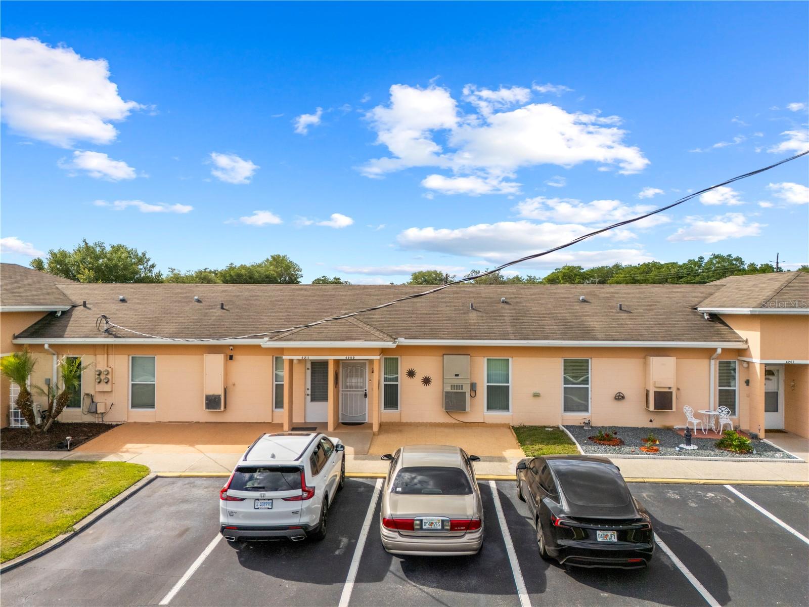 4209 CLUB CIR, LAKESHORE, FL, 33854