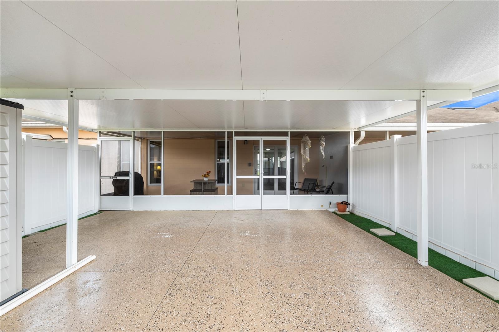 4209 CLUB CIR, LAKESHORE, FL, 33854