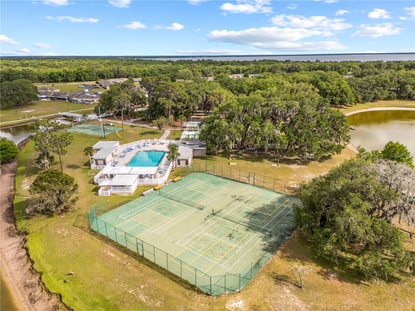 4209 CLUB CIR, LAKESHORE, FL, 33854