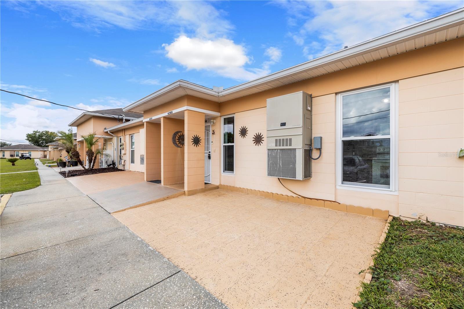 4209 CLUB CIR, LAKESHORE, FL, 33854