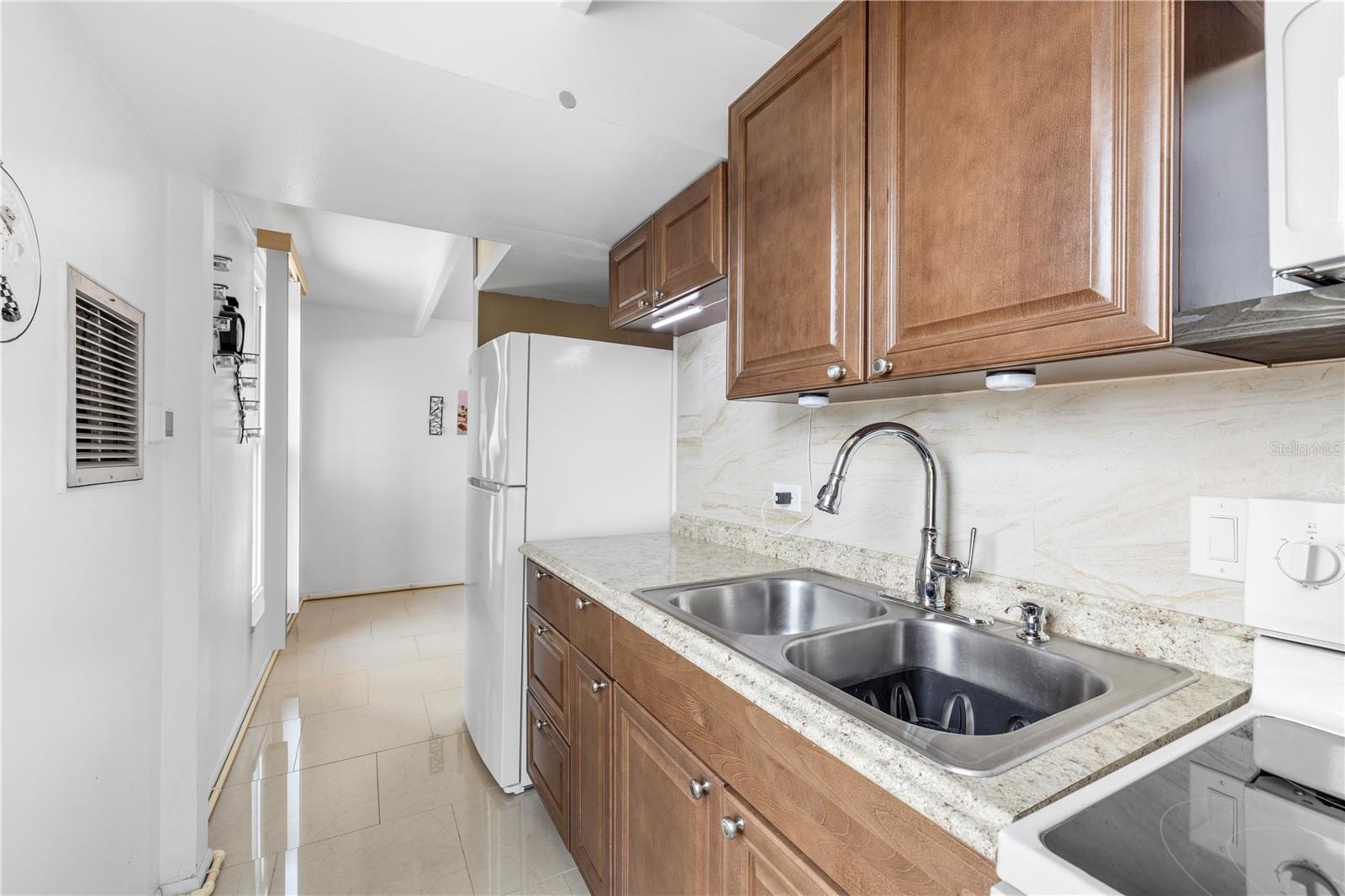 4209 CLUB CIR, LAKESHORE, FL, 33854