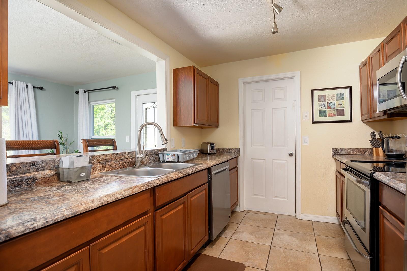 1390 W PORTILLO DR, DELTONA, FL, 32725