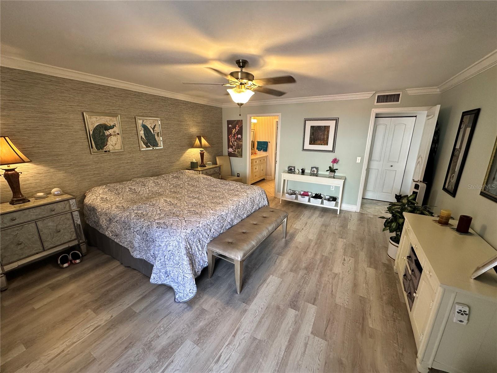 567 LAKESIDE DR #567, BRADENTON, FL, 34210