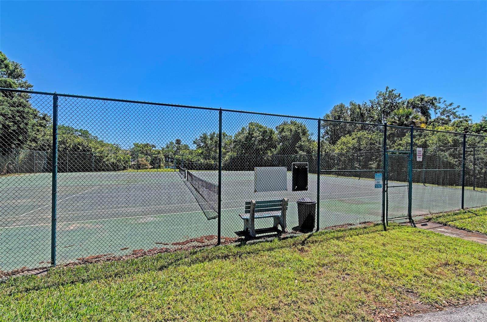 567 LAKESIDE DR #567, BRADENTON, FL, 34210