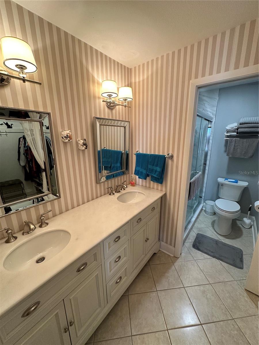 567 LAKESIDE DR #567, BRADENTON, FL, 34210
