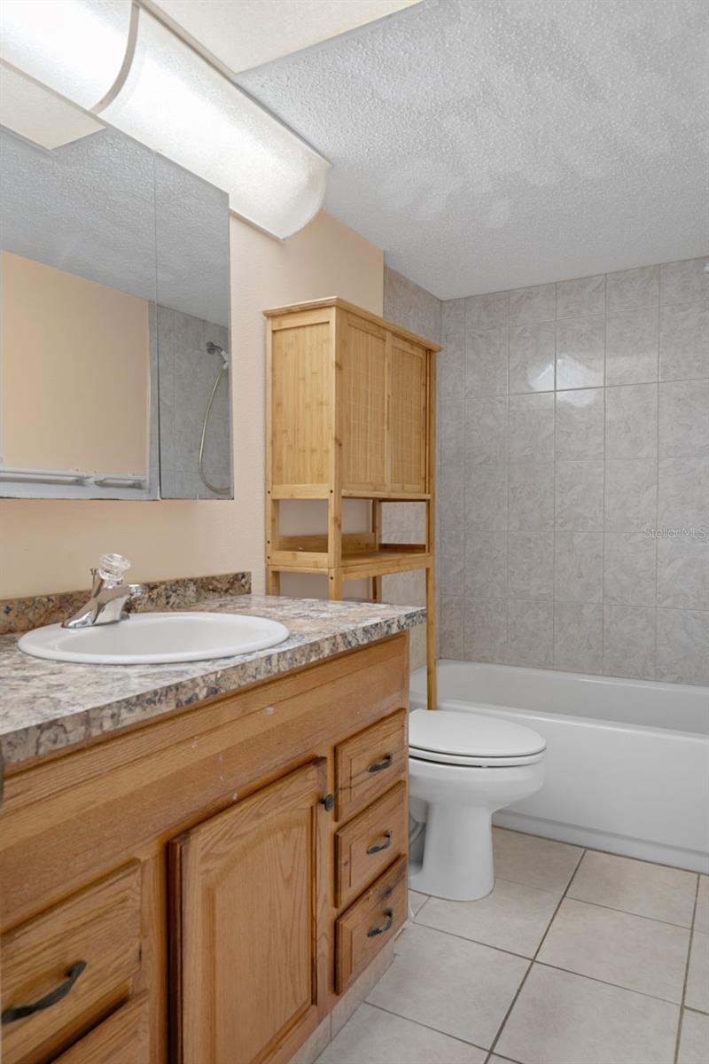 4660 MARINE PKWY #206, NEW PORT RICHEY, FL, 34652