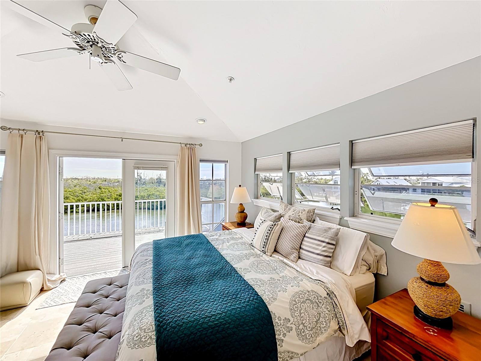 39 BAYSHORE CIR, PLACIDA, FL, 33946