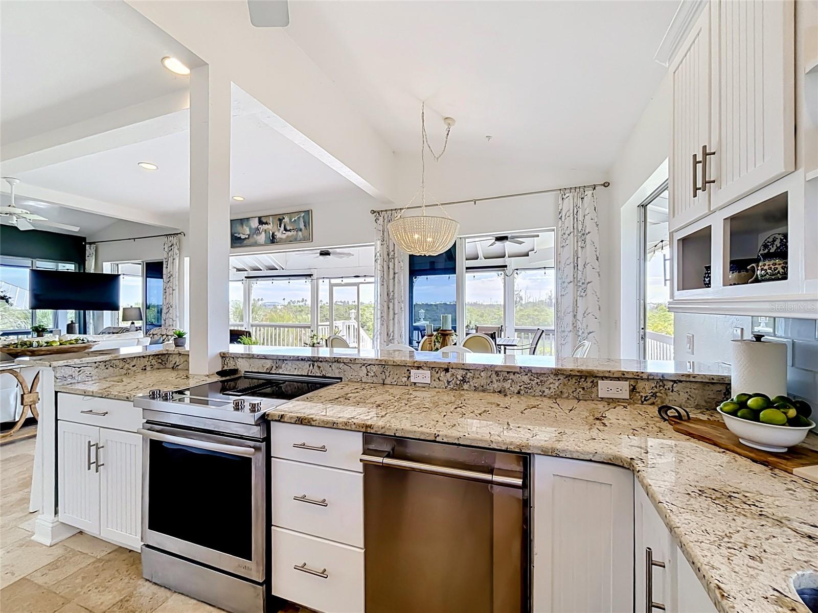 39 BAYSHORE CIR, PLACIDA, FL, 33946