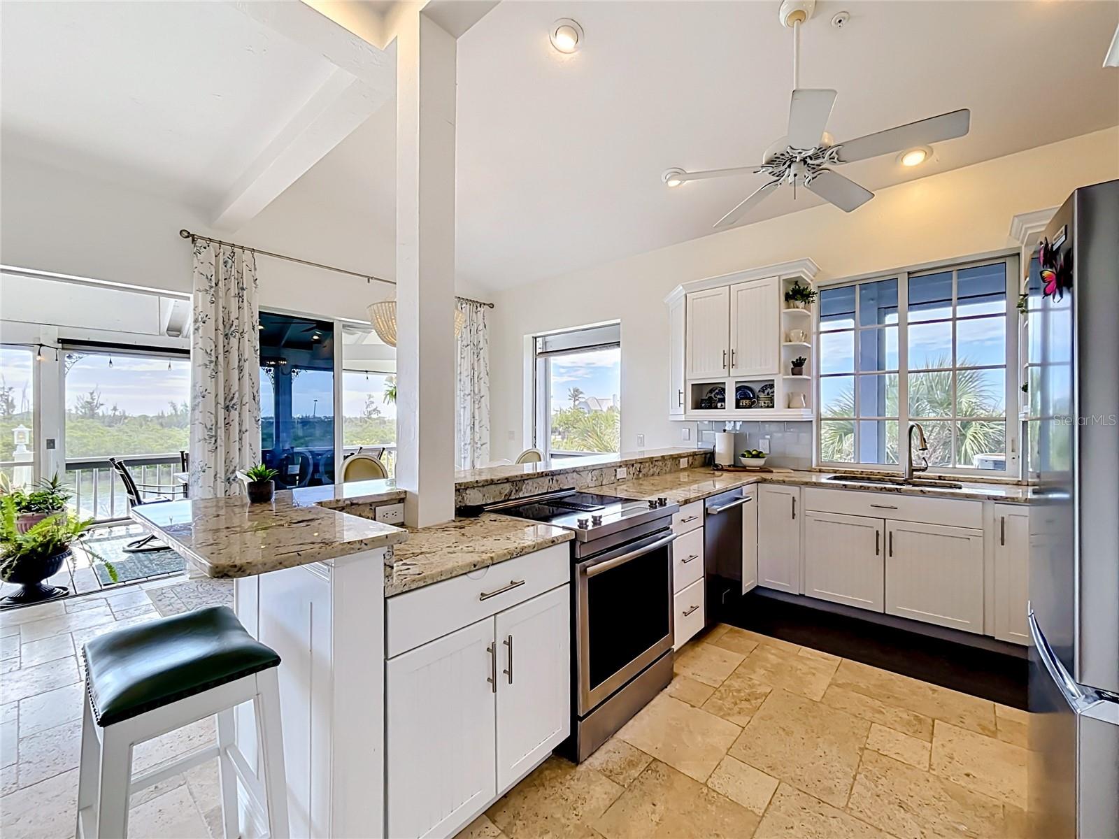 39 BAYSHORE CIR, PLACIDA, FL, 33946