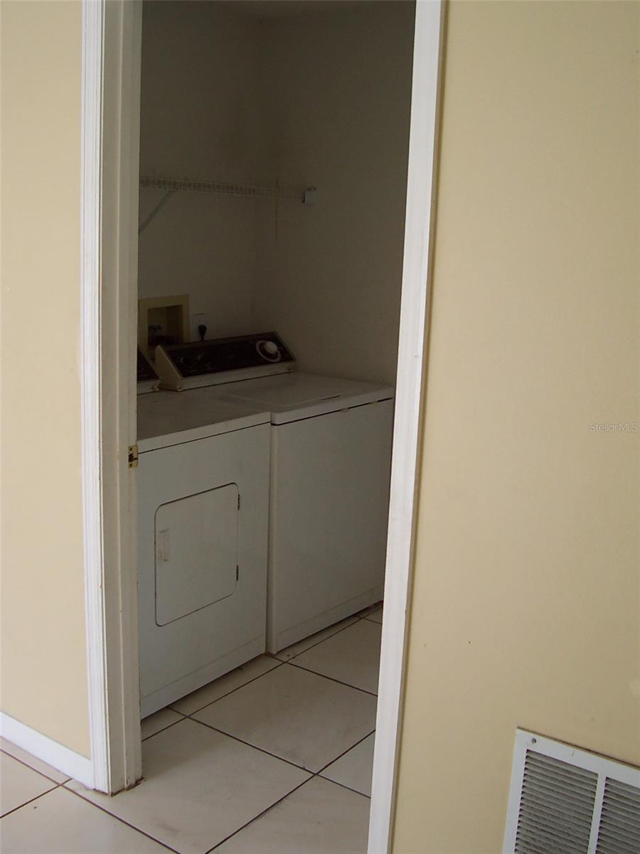 982 LITTLE CREEK RD, ORLANDO, FL, 32825