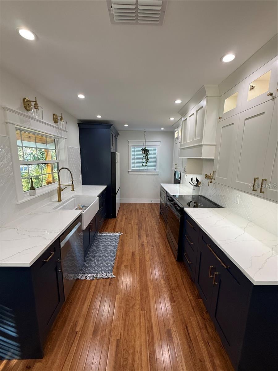 6007 N CENTRAL AVE, TAMPA, FL, 33604