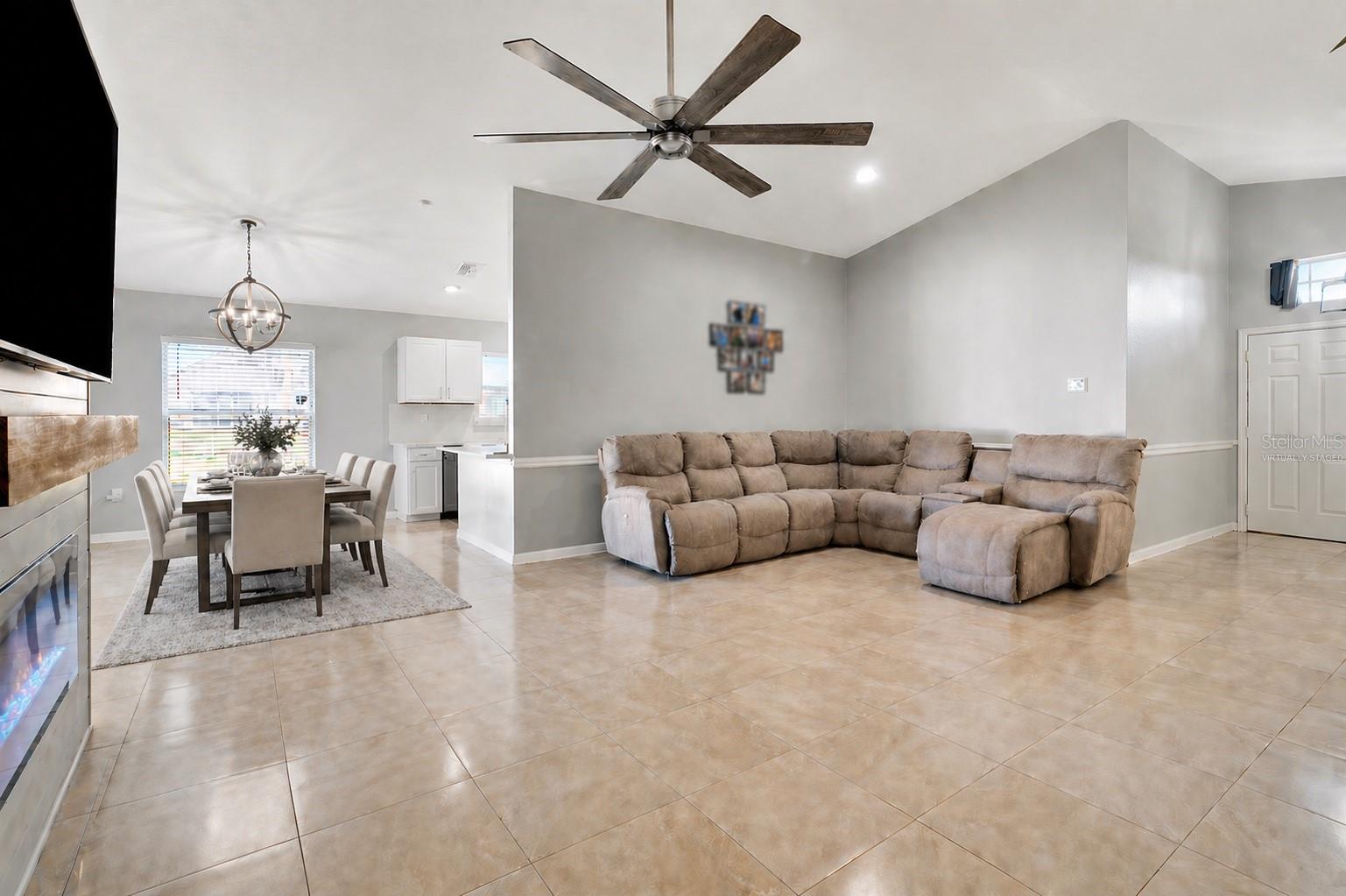 23905 NARROWLEAF CT, LEESBURG, FL, 34748