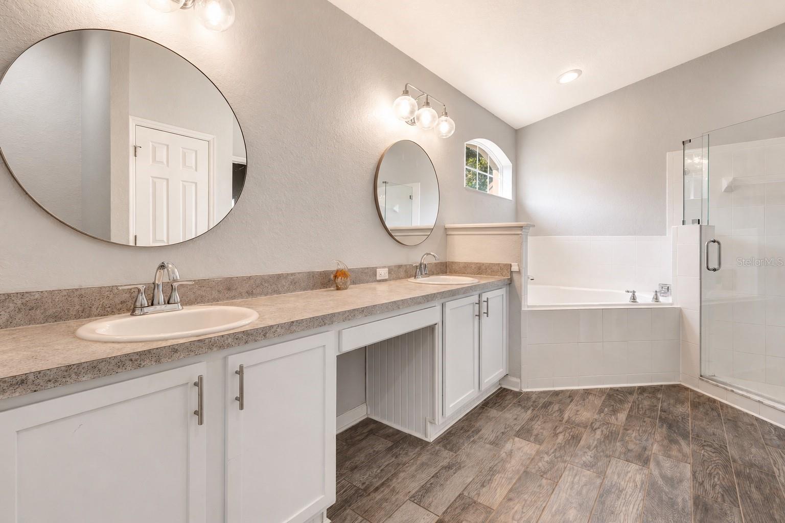 23905 NARROWLEAF CT, LEESBURG, FL, 34748