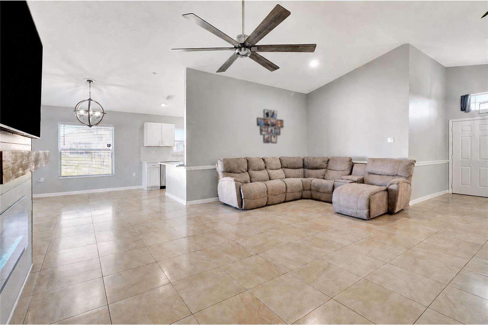 23905 NARROWLEAF CT, LEESBURG, FL, 34748